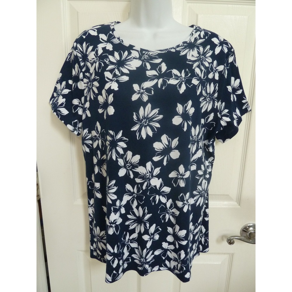 NWOT CROFT & BARROW Sz XL Classic Tee Top 100% Cotton Floral Soft Pullover